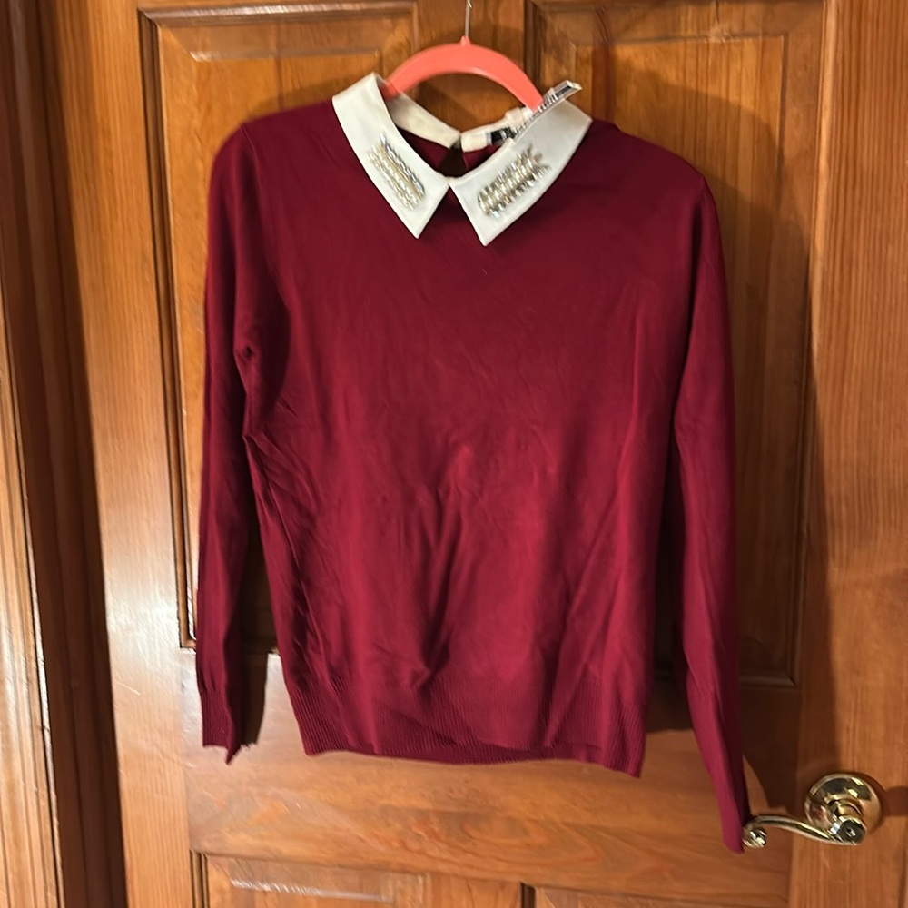 Sweater, rhinestone collar , size L